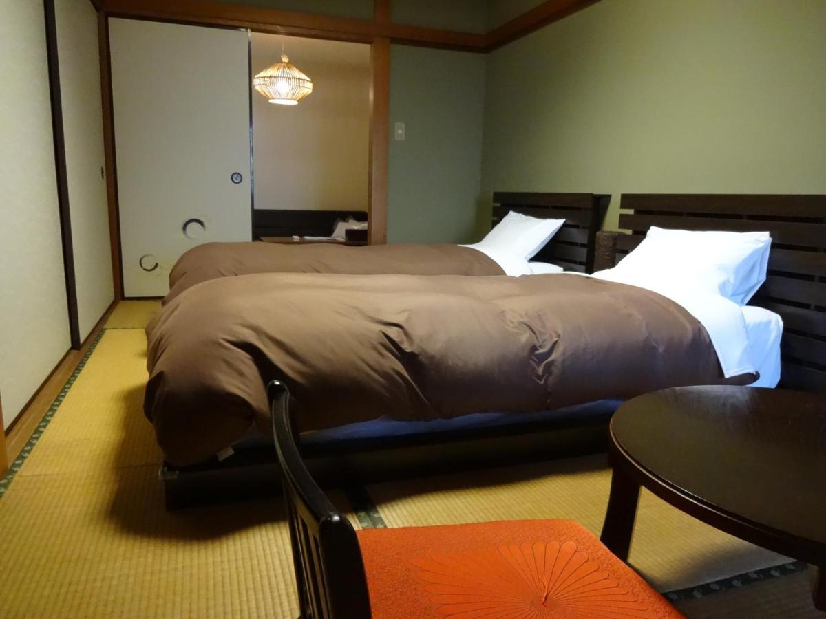 Ryokan Izuna Atami  Esterno foto