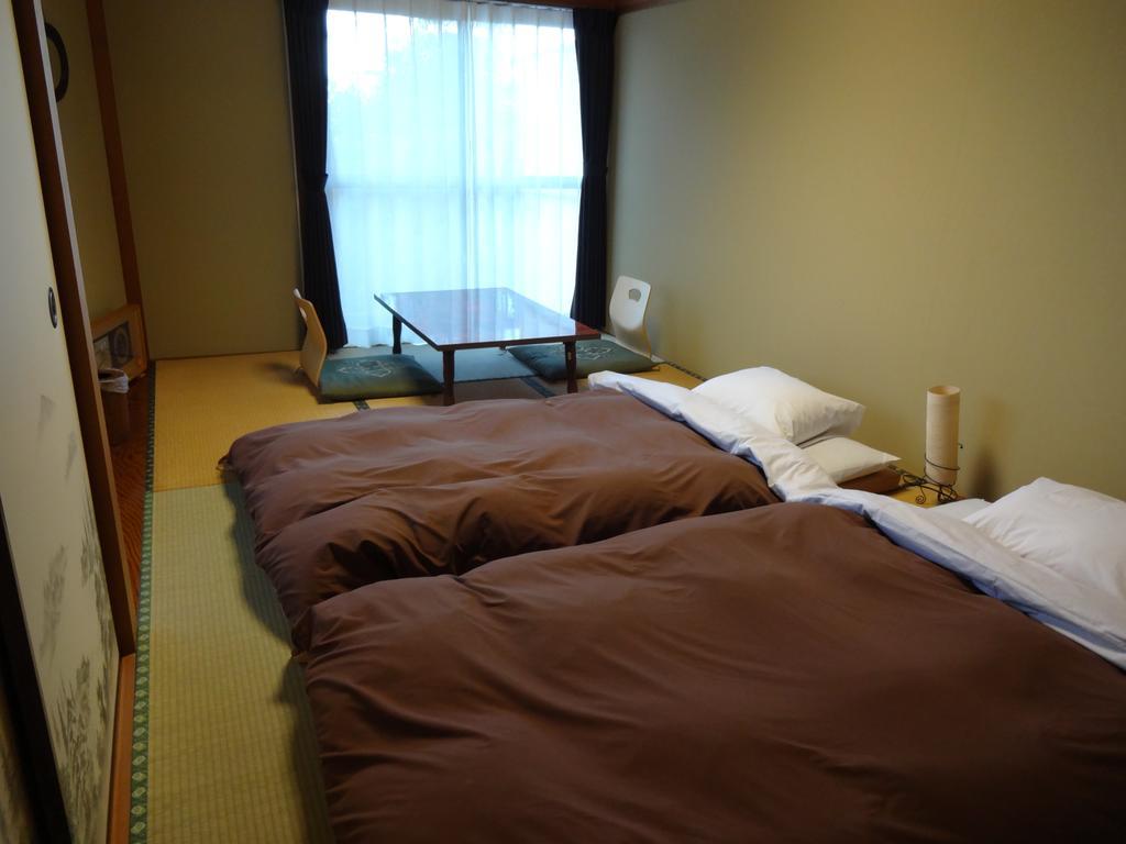 Ryokan Izuna Atami  Esterno foto